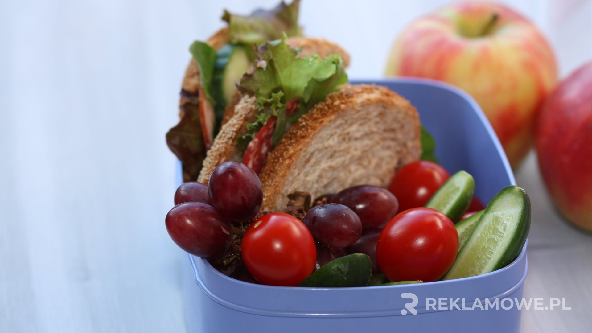 Zaprojektowany lunchbox reklamowy podkreślający markę